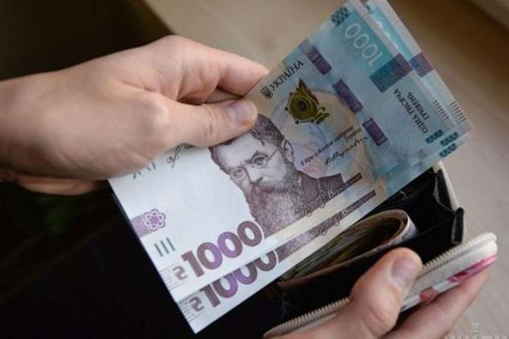 Как мэр Новопокровской ОТГ получила 200% премии